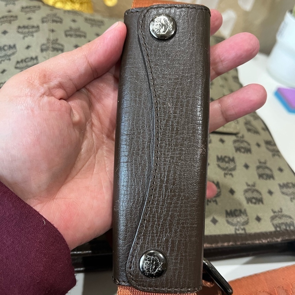 MCM MESSENGER BAG - Picture 4 of 16